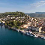 Two-bedroom In Apartment Metkovic