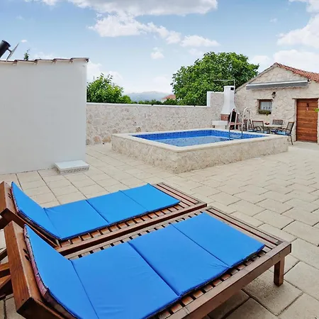 Two-bedroom In Appartement