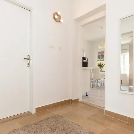 Apartment Beautiful In With Kitchen Metkovic
