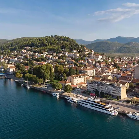 Two-bedroom In Apartament Metković