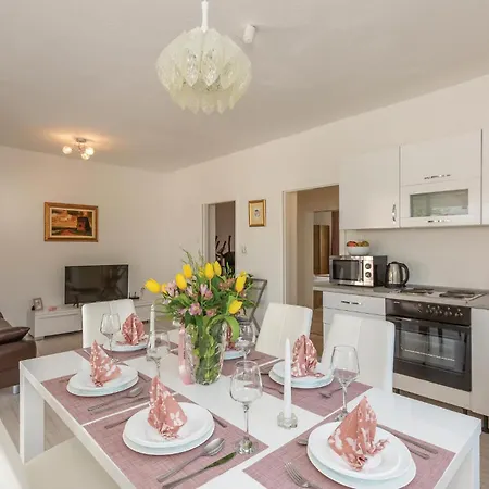 Two-bedroom In * Metković